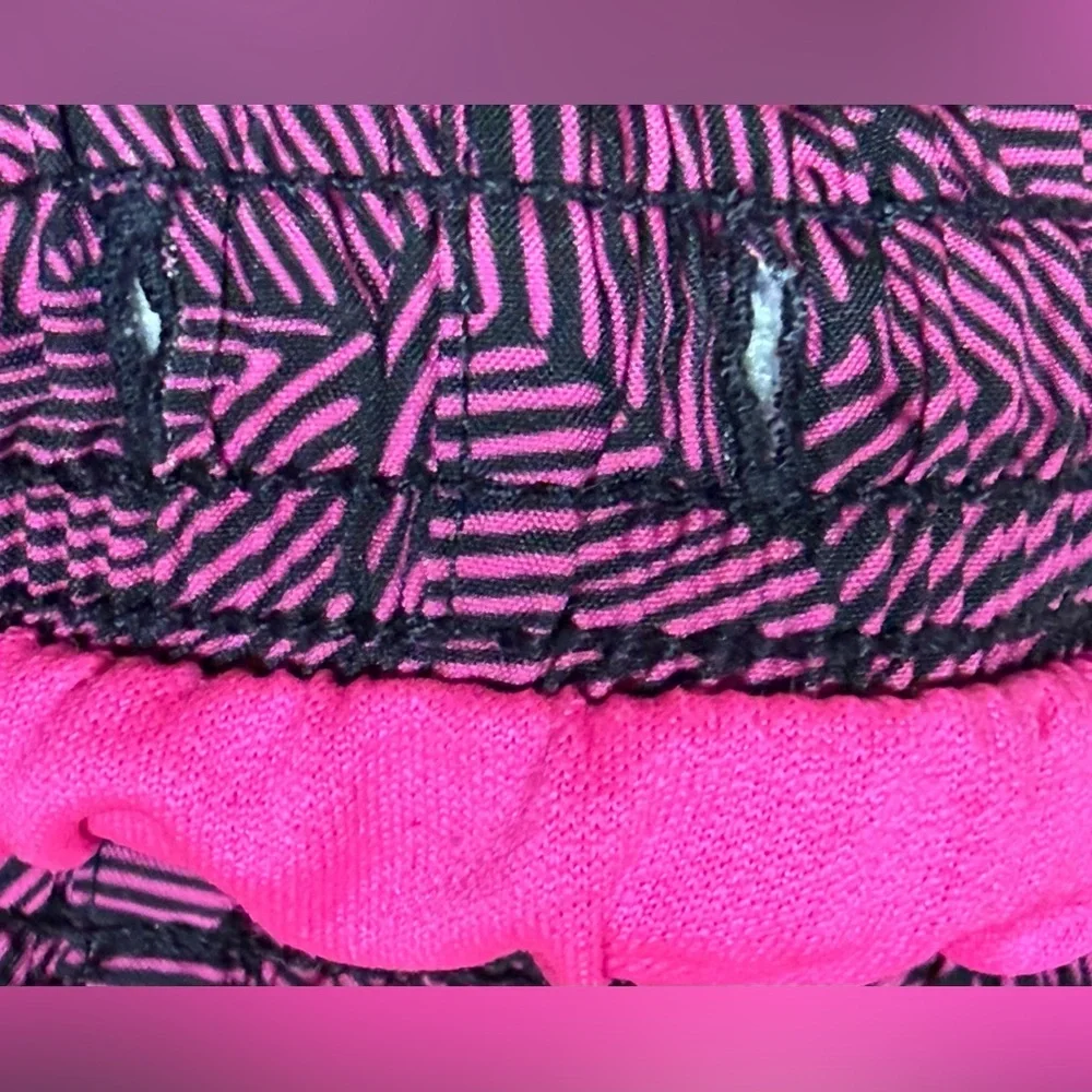 🪅Nike Hot Pink & Black Running Shorts - Picture 5 of 12